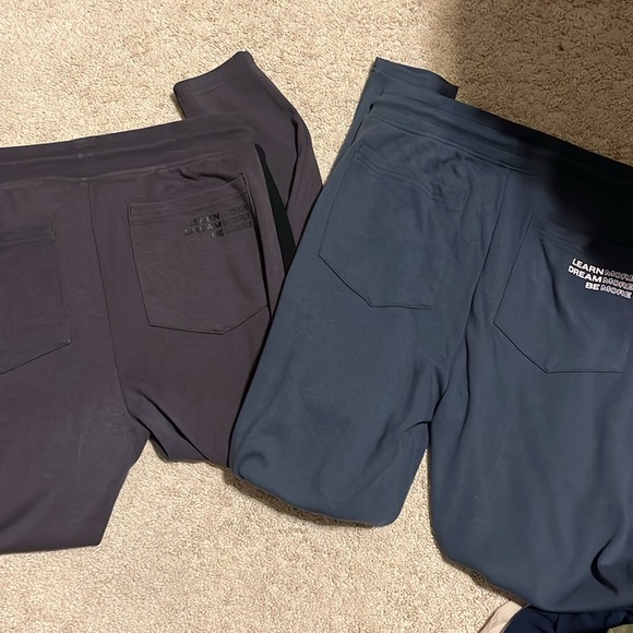 ALPHALETE JOGGER SET - Picture 2 of 6
